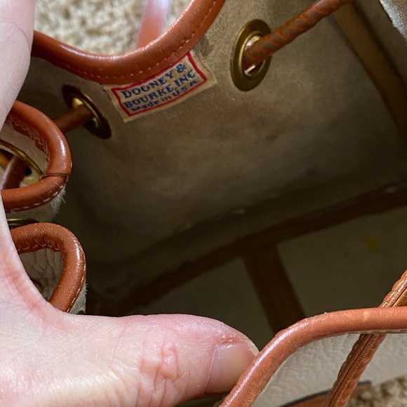 Dooney and bourke crossbody bag - Picture 10 of 10